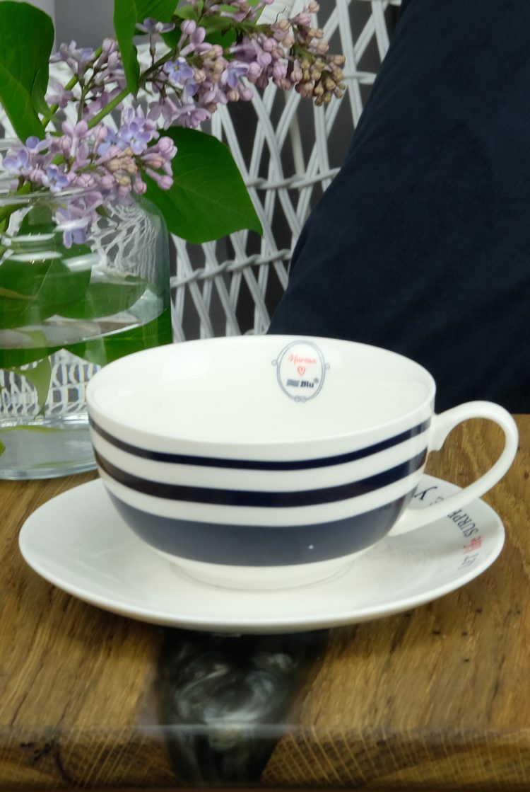 Porcelanowy zestaw  czajniczek z filiżanką (0726-2) zdjęcie 4