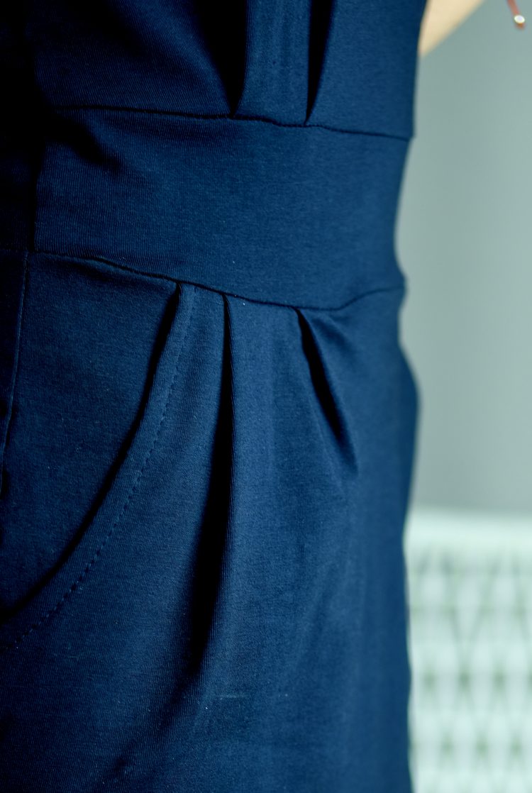 Granatowa elegancka sukienka do kolan LOTA (1142) zdjęcie 8